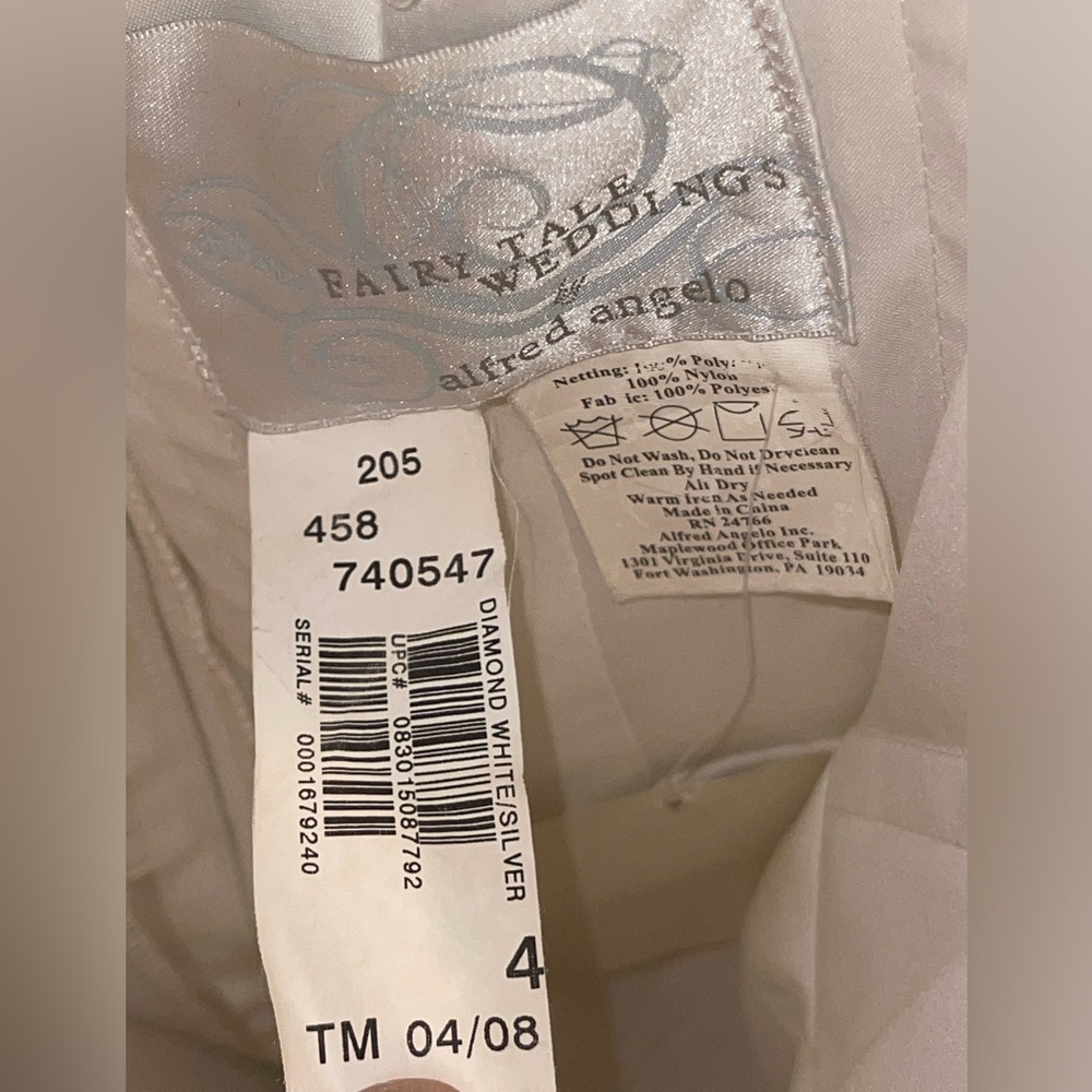 Alfred Angelo Fairytale‎ Wedding Dress. NWT!! - Picture 13 of 14
